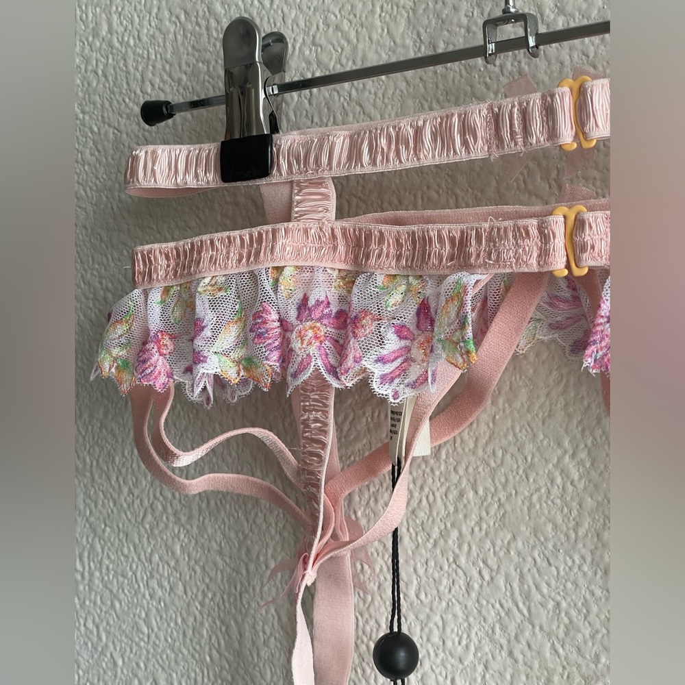 NWT For Love & Lemons April Bloom Garter Belt Pink Floral - Picture 4 of 16